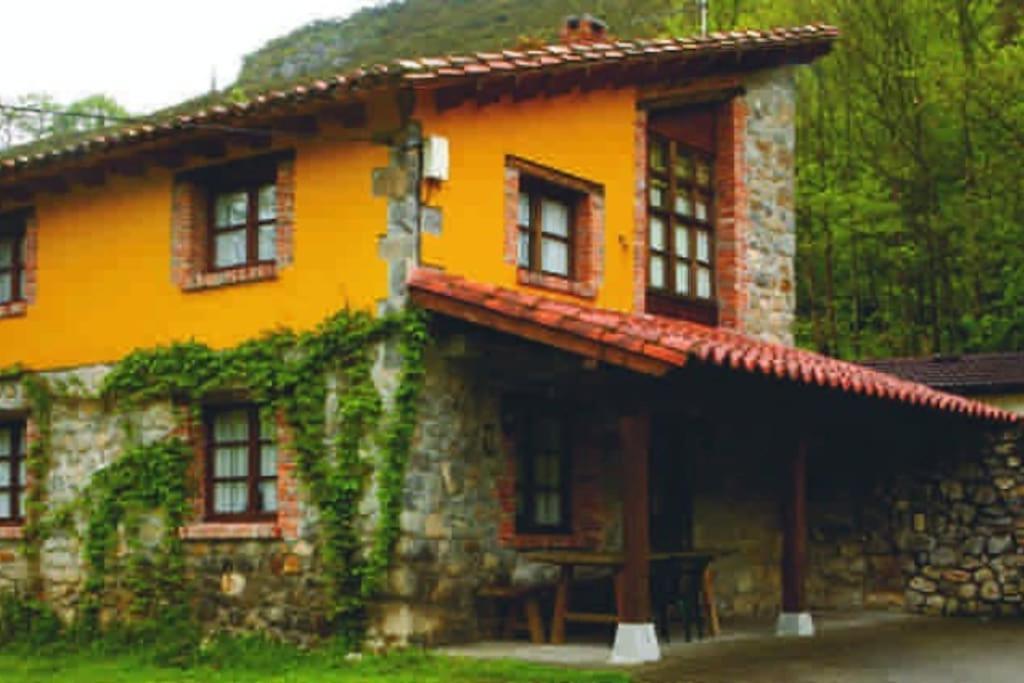 La Rotella, Calma Al Lado De Кангас-де-Оніс Екстер'єр фото